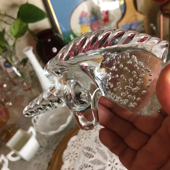 Vintage unicorn paperweight - Picture 4 of 12